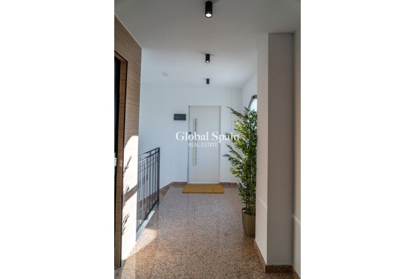 Wiederverkauf - PENTHOUSE -
ORIHUELA COSTA - La Zenia