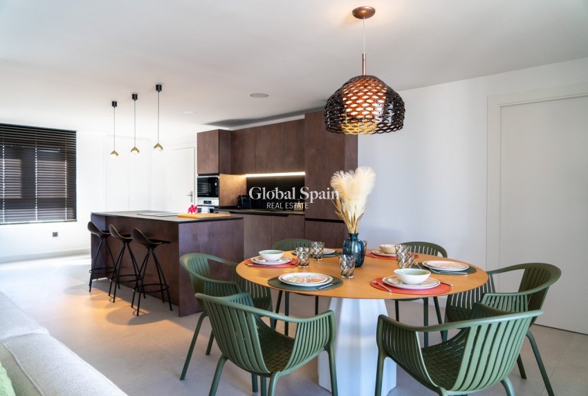 Wiederverkauf - PENTHOUSE -
ORIHUELA COSTA - La Zenia