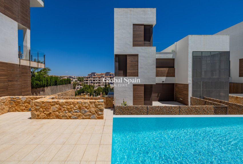 Wiederverkauf - PENTHOUSE -
ORIHUELA COSTA - Las Ramblas Golf