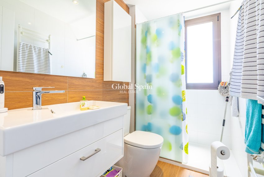 Wiederverkauf - PENTHOUSE -
ORIHUELA COSTA - Las Ramblas Golf