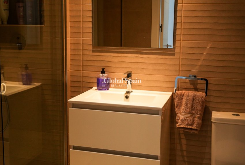 Wiederverkauf - PENTHOUSE -
ORIHUELA COSTA - Punta Prima