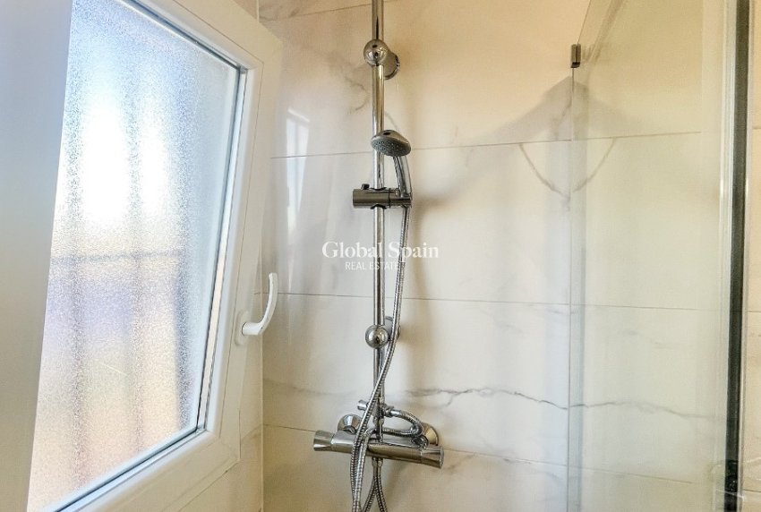 Wiederverkauf - PENTHOUSE -
ORIHUELA COSTA - Punta Prima