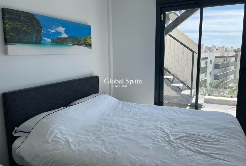 Wiederverkauf - PENTHOUSE -
ORIHUELA COSTA - VILLAMARTÍN