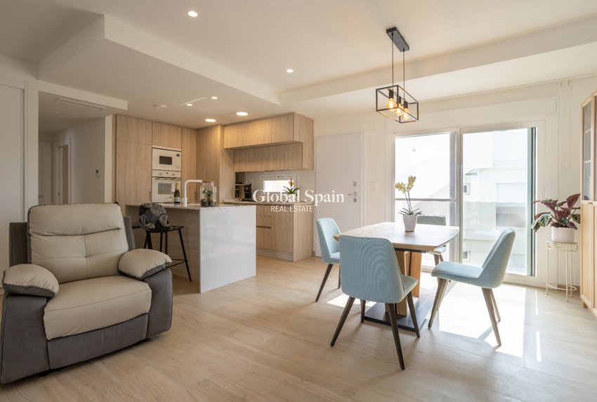 Wiederverkauf - PENTHOUSE -
ORIHUELA COSTA - VILLAMARTÍN