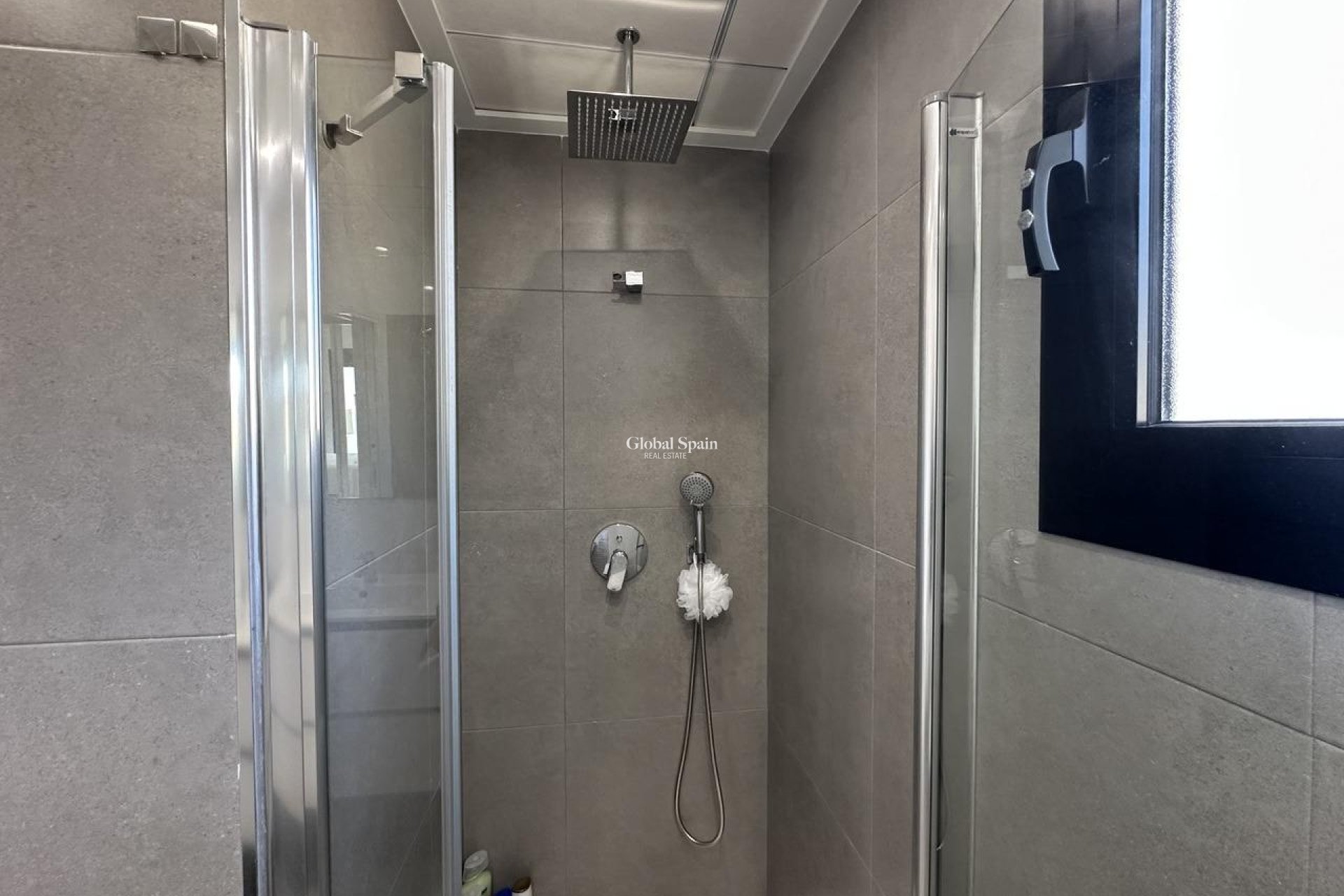 Wiederverkauf - PENTHOUSE -
ORIHUELA COSTA - VILLAMARTÍN