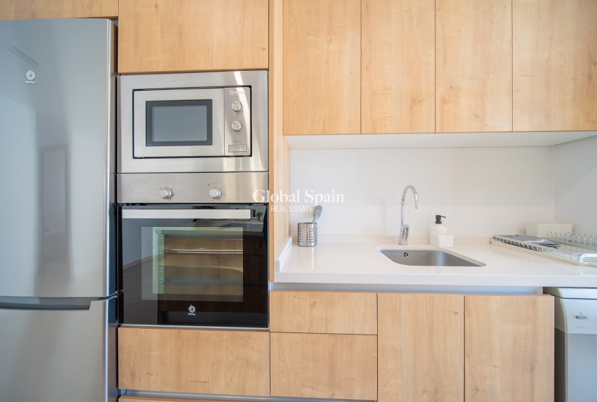 Wiederverkauf - PENTHOUSE -
ORIHUELA COSTA - VILLAMARTÍN