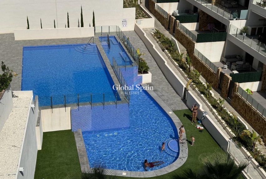 Wiederverkauf - PENTHOUSE -
ORIHUELA COSTA - VILLAMARTÍN