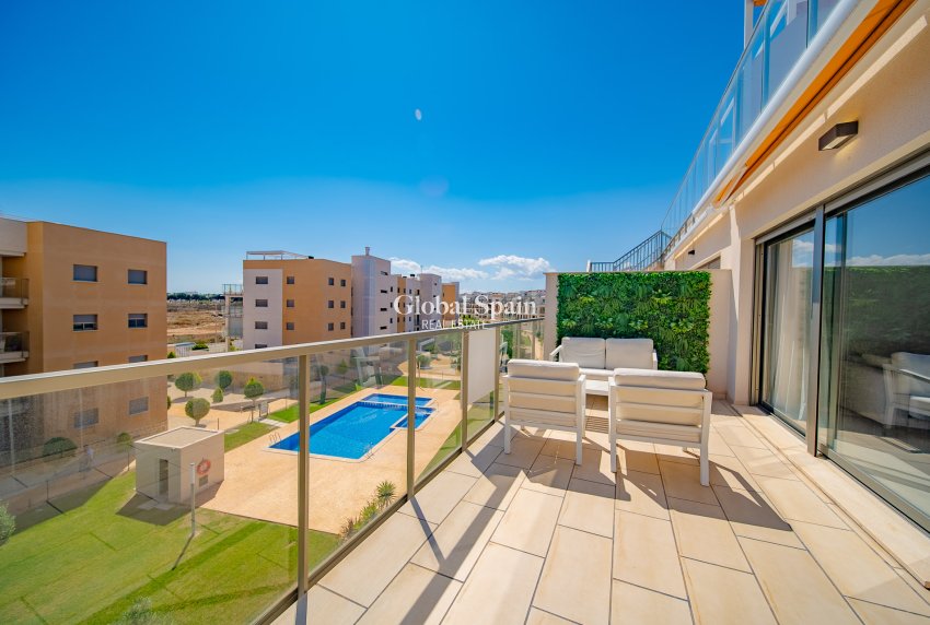 Wiederverkauf - PENTHOUSE -
ORIHUELA COSTA - VILLAMARTÍN