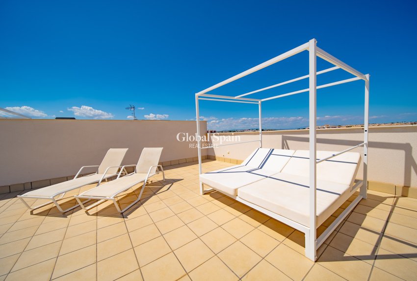 Wiederverkauf - PENTHOUSE -
ORIHUELA COSTA - VILLAMARTÍN