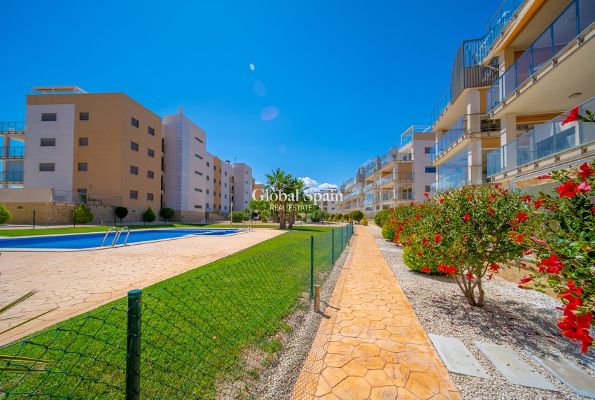 Wiederverkauf - PENTHOUSE -
ORIHUELA COSTA - VILLAMARTÍN