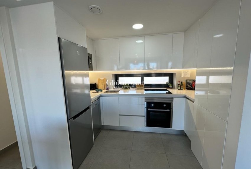 Wiederverkauf - PENTHOUSE -
ORIHUELA COSTA - VILLAMARTÍN