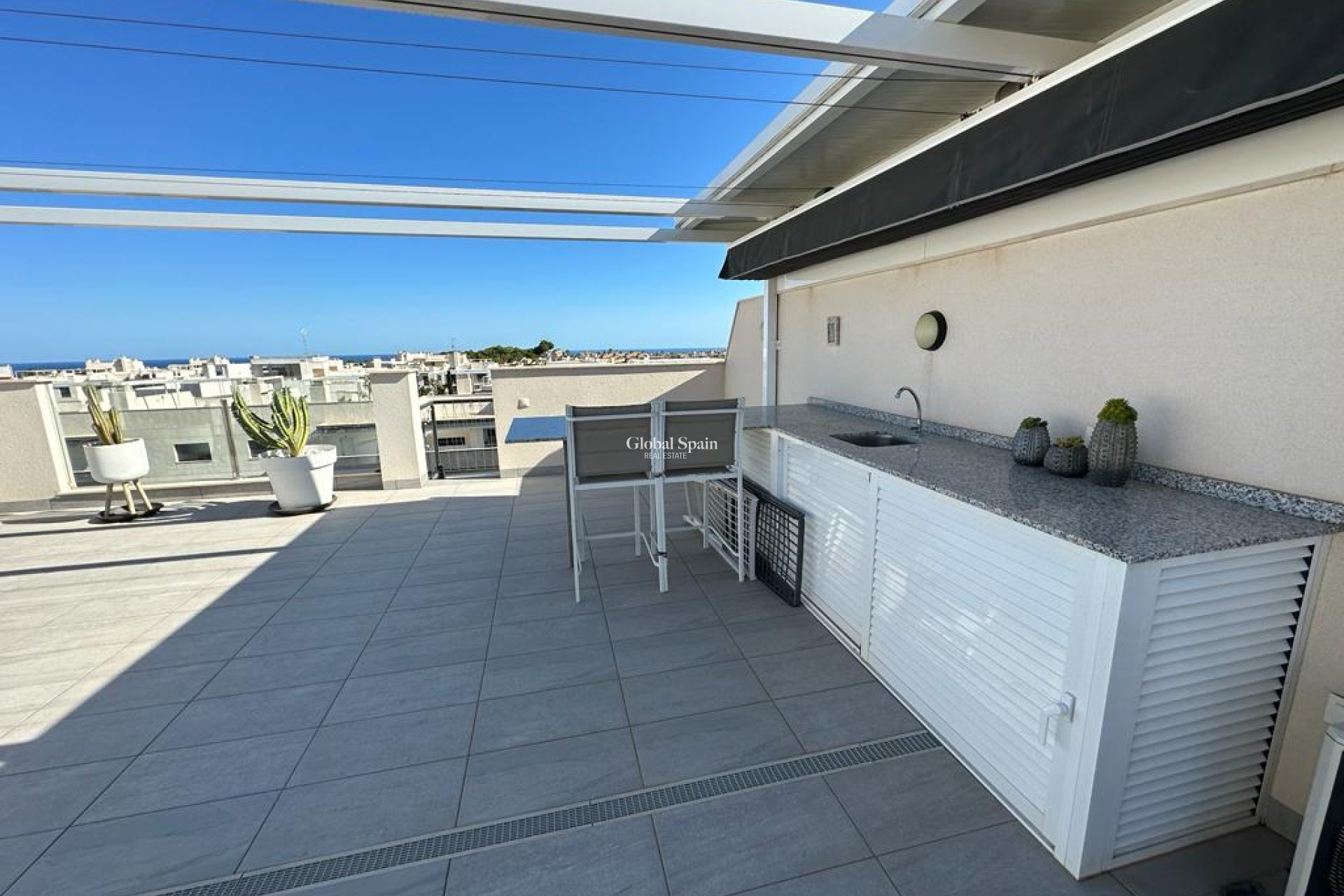 Wiederverkauf - PENTHOUSE -
ORIHUELA COSTA - VILLAMARTÍN