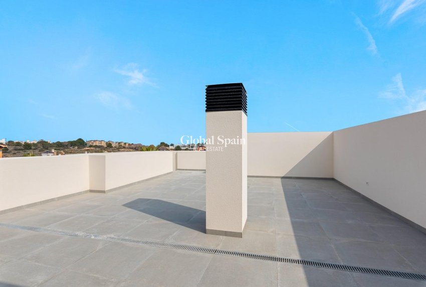 Wiederverkauf - PENTHOUSE -
ORIHUELA COSTA - VILLAMARTÍN