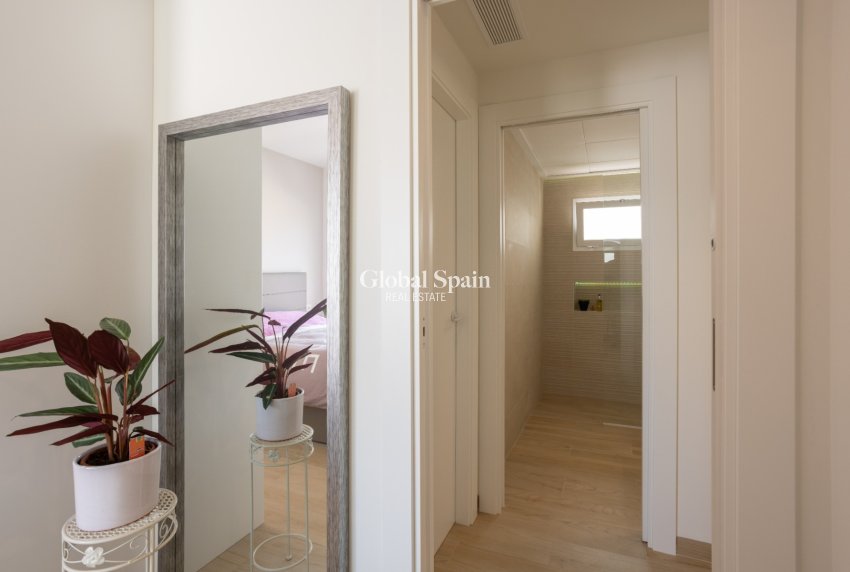 Wiederverkauf - PENTHOUSE -
ORIHUELA COSTA - VILLAMARTÍN