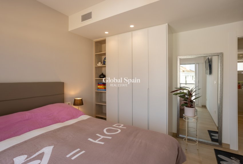 Wiederverkauf - PENTHOUSE -
ORIHUELA COSTA - VILLAMARTÍN