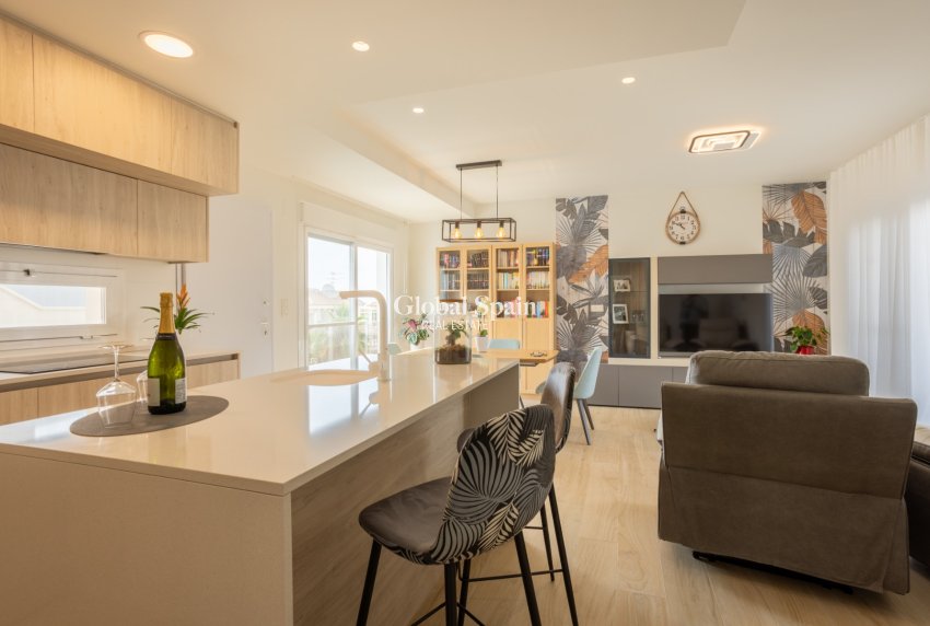 Wiederverkauf - PENTHOUSE -
ORIHUELA COSTA - VILLAMARTÍN