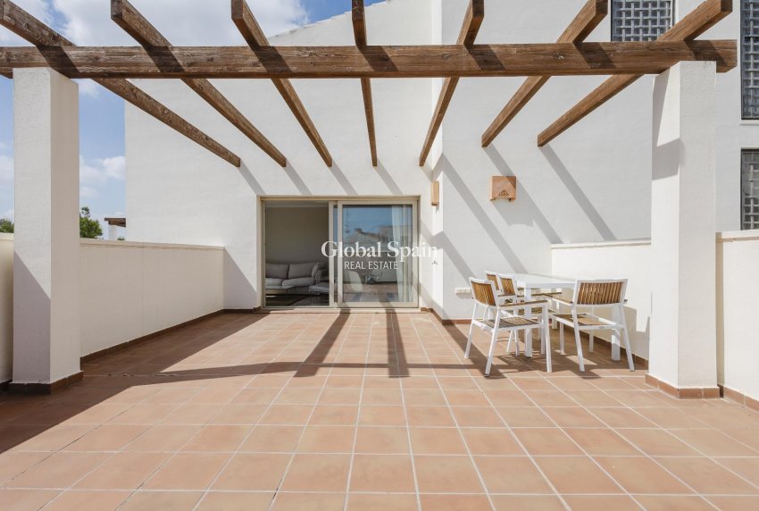 Wiederverkauf - PENTHOUSE -
ORIHUELA - LAS COLINAS GOLF RESORT