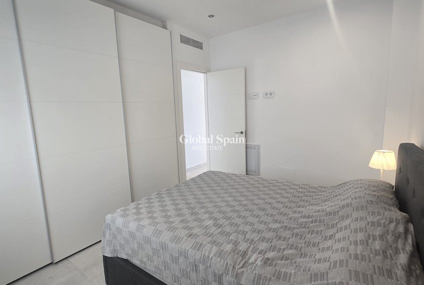 Wiederverkauf - PENTHOUSE -
PILAR DE LA HORADADA - Costa Blanca