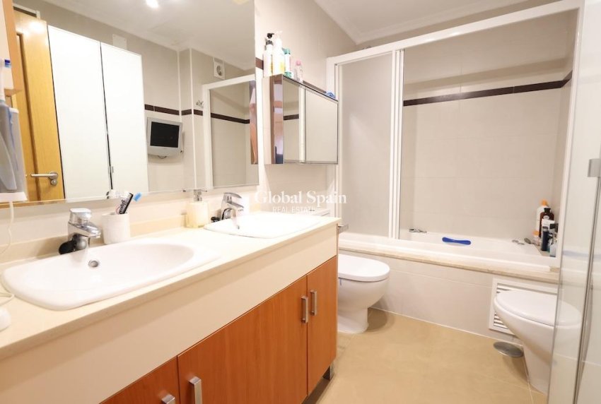 Wiederverkauf - PENTHOUSE -
PILAR DE LA HORADADA - Costa Blanca