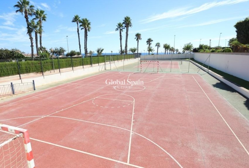 Wiederverkauf - PENTHOUSE -
PILAR DE LA HORADADA - Costa Blanca