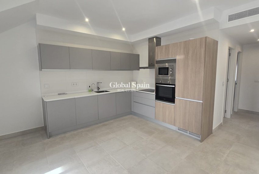 Wiederverkauf - PENTHOUSE -
PILAR DE LA HORADADA - Costa Blanca