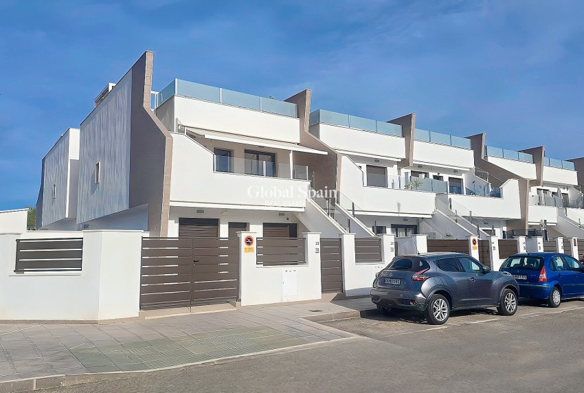 Wiederverkauf - PENTHOUSE -
PILAR DE LA HORADADA - Costa Blanca