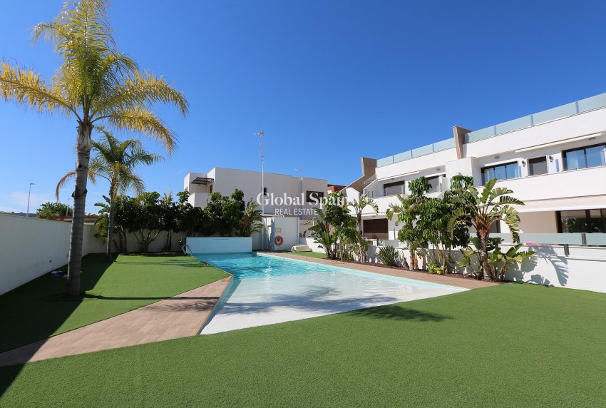 Wiederverkauf - PENTHOUSE -
PILAR DE LA HORADADA - Costa Blanca