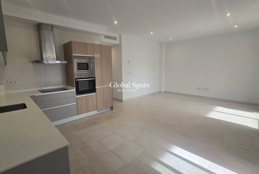 Wiederverkauf - PENTHOUSE -
PILAR DE LA HORADADA - Costa Blanca