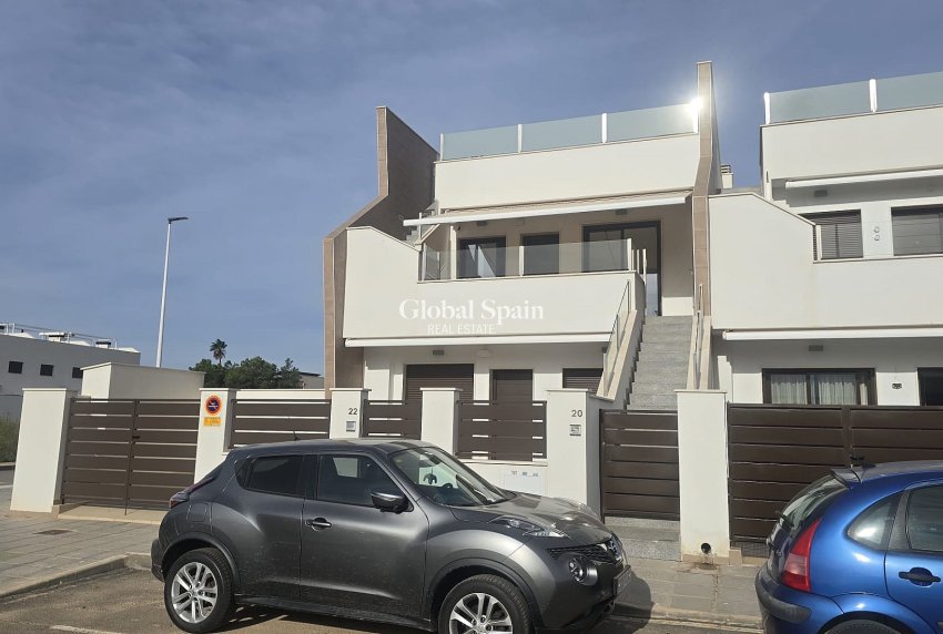 Wiederverkauf - PENTHOUSE -
PILAR DE LA HORADADA - Costa Blanca