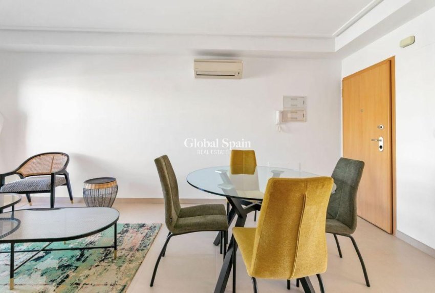 Wiederverkauf - PENTHOUSE -
PILAR DE LA HORADADA - Costa Blanca