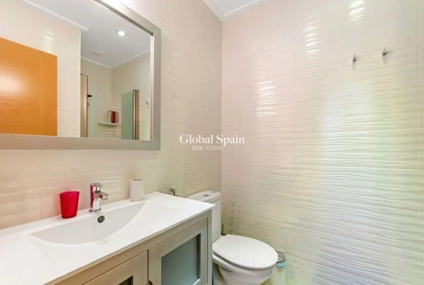 Wiederverkauf - PENTHOUSE -
PILAR DE LA HORADADA - Costa Blanca
