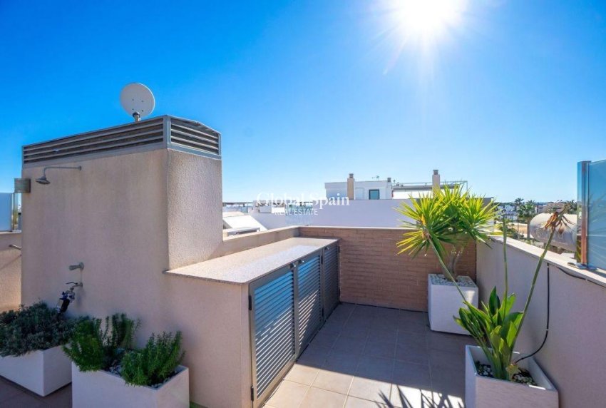 Wiederverkauf - PENTHOUSE -
PILAR DE LA HORADADA - Costa Blanca