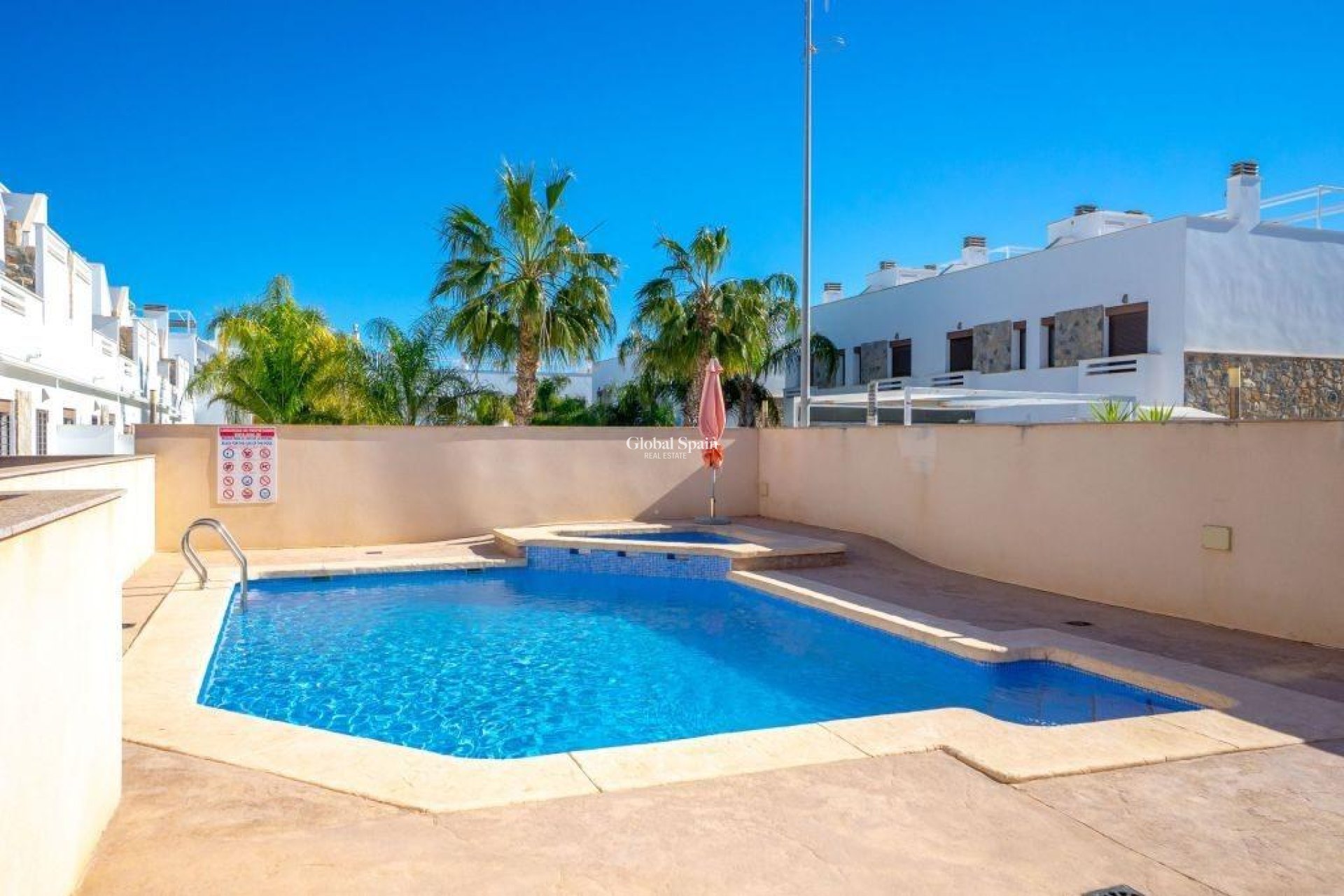 Wiederverkauf - PENTHOUSE -
PILAR DE LA HORADADA - Costa Blanca