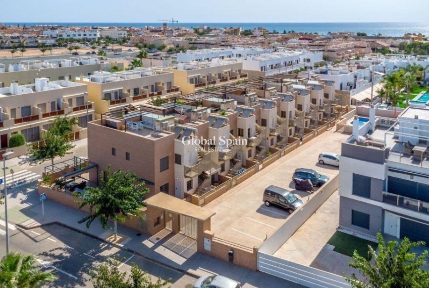 Wiederverkauf - PENTHOUSE -
PILAR DE LA HORADADA - Costa Blanca