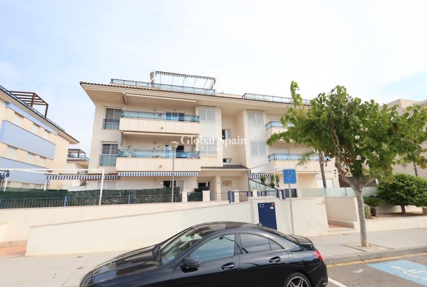 Wiederverkauf - PENTHOUSE -
PILAR DE LA HORADADA - Costa Blanca