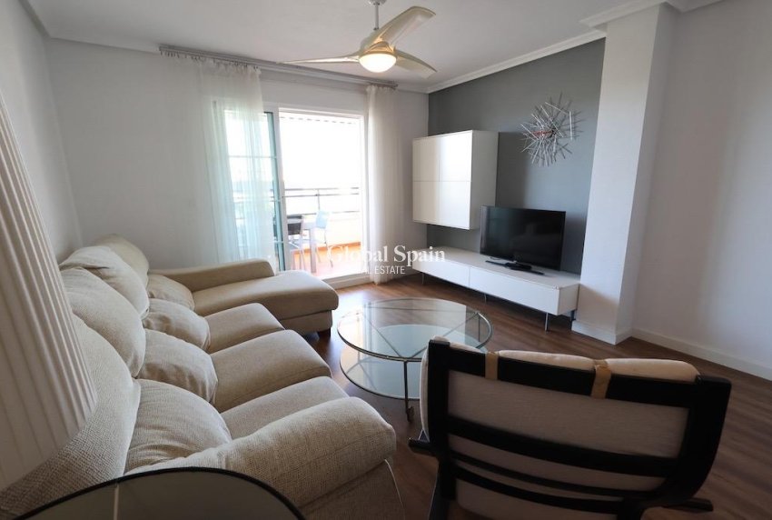 Wiederverkauf - PENTHOUSE -
PILAR DE LA HORADADA - Costa Blanca