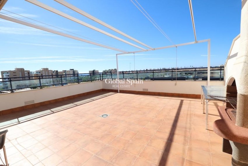 Wiederverkauf - PENTHOUSE -
PILAR DE LA HORADADA - Costa Blanca