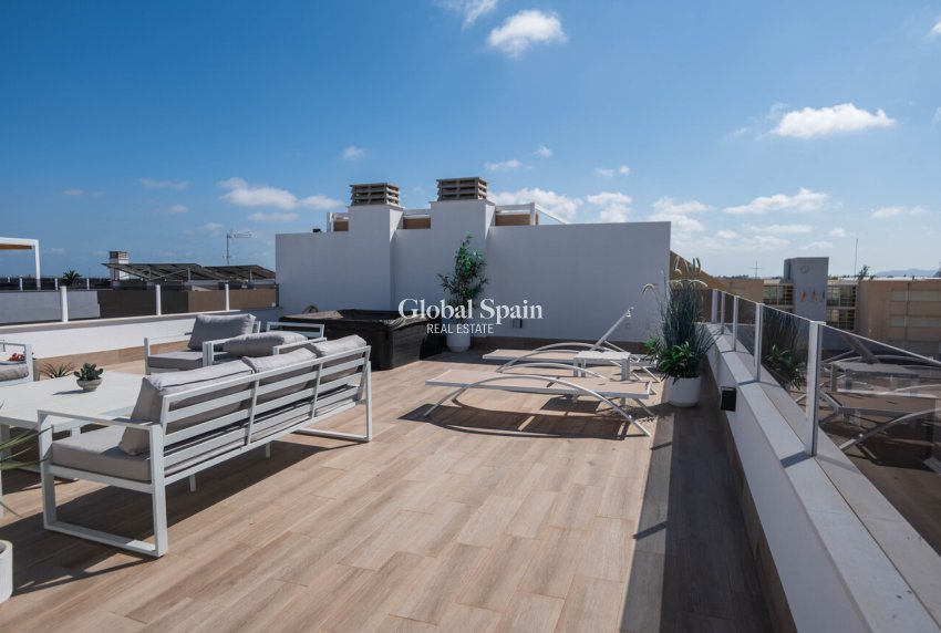 Wiederverkauf - PENTHOUSE -
PILAR DE LA HORADADA - Costa Blanca