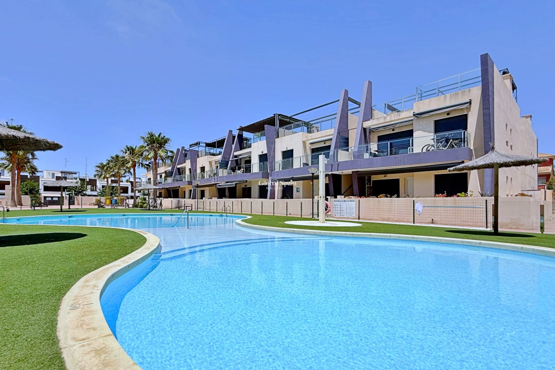 Wiederverkauf - PENTHOUSE -
PILAR DE LA HORADADA - Costa Blanca