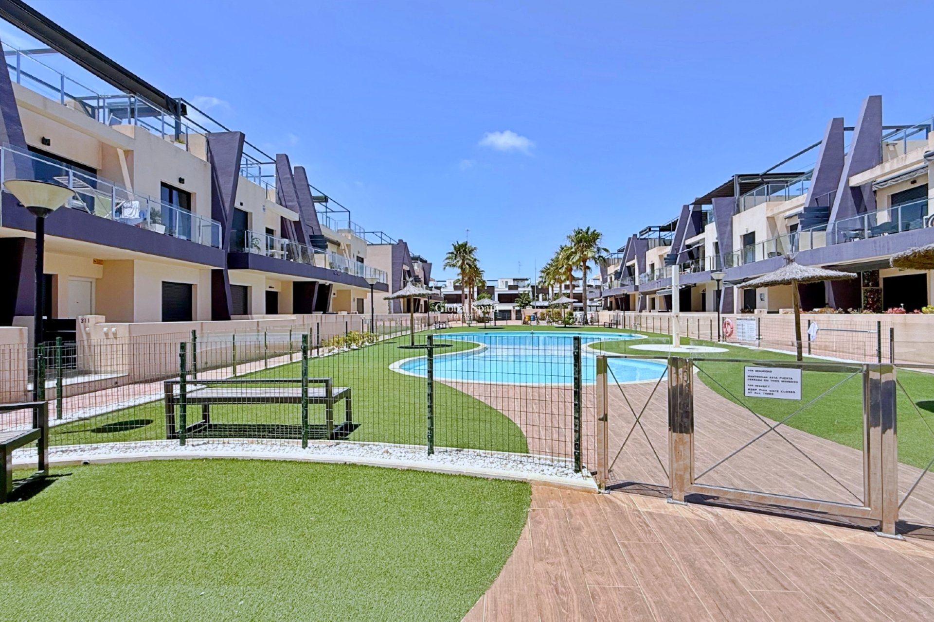 Wiederverkauf - PENTHOUSE -
PILAR DE LA HORADADA - Costa Blanca