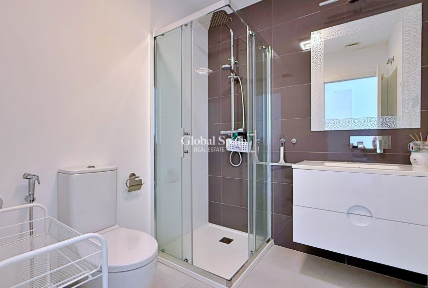 Wiederverkauf - PENTHOUSE -
PILAR DE LA HORADADA - Costa Blanca