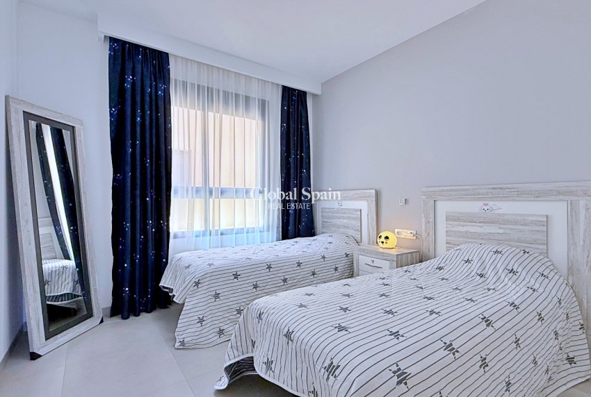 Wiederverkauf - PENTHOUSE -
PILAR DE LA HORADADA - Costa Blanca