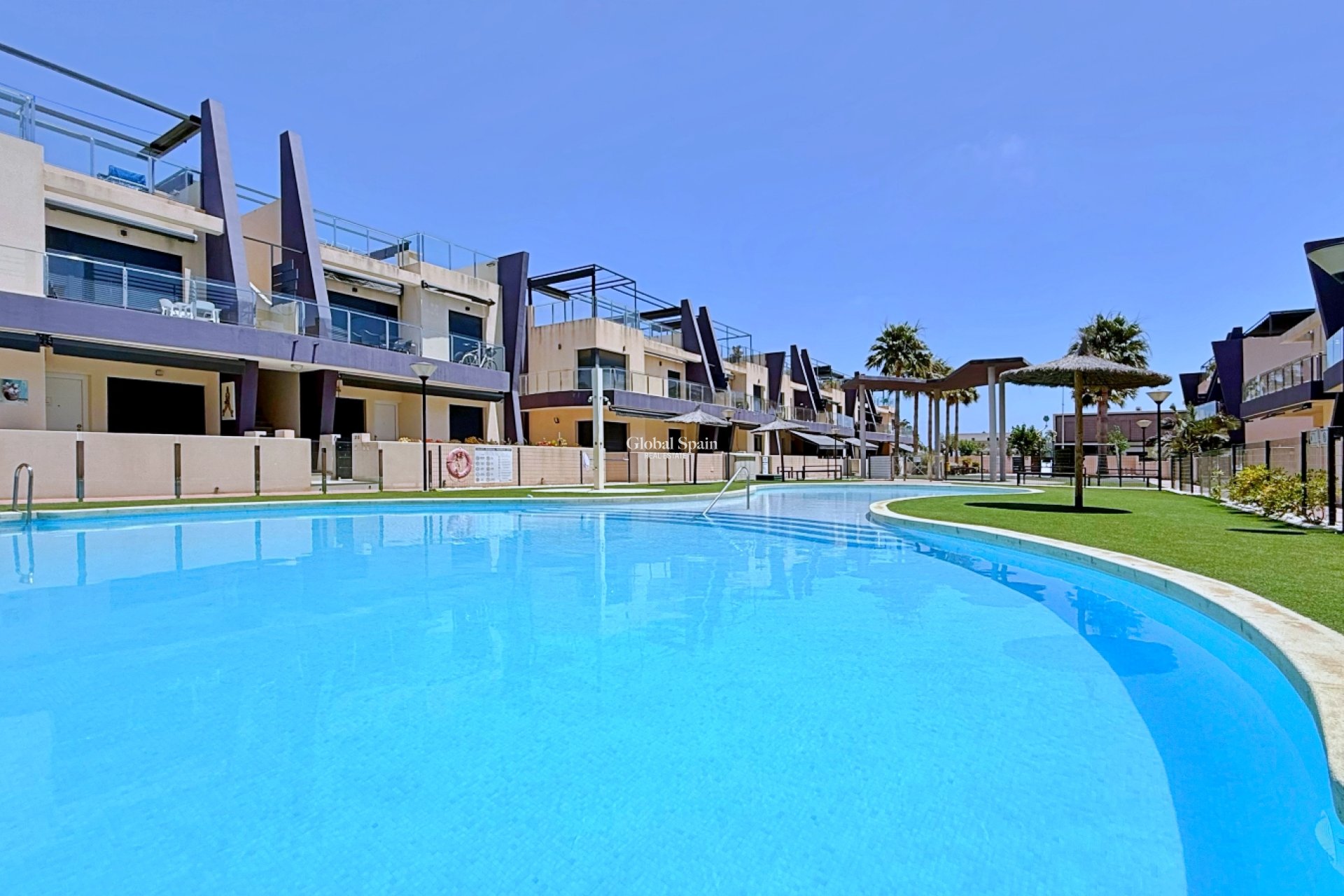 Wiederverkauf - PENTHOUSE -
PILAR DE LA HORADADA - Costa Blanca