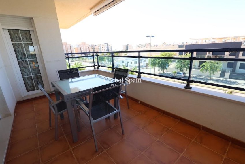 Wiederverkauf - PENTHOUSE -
PILAR DE LA HORADADA - Costa Blanca
