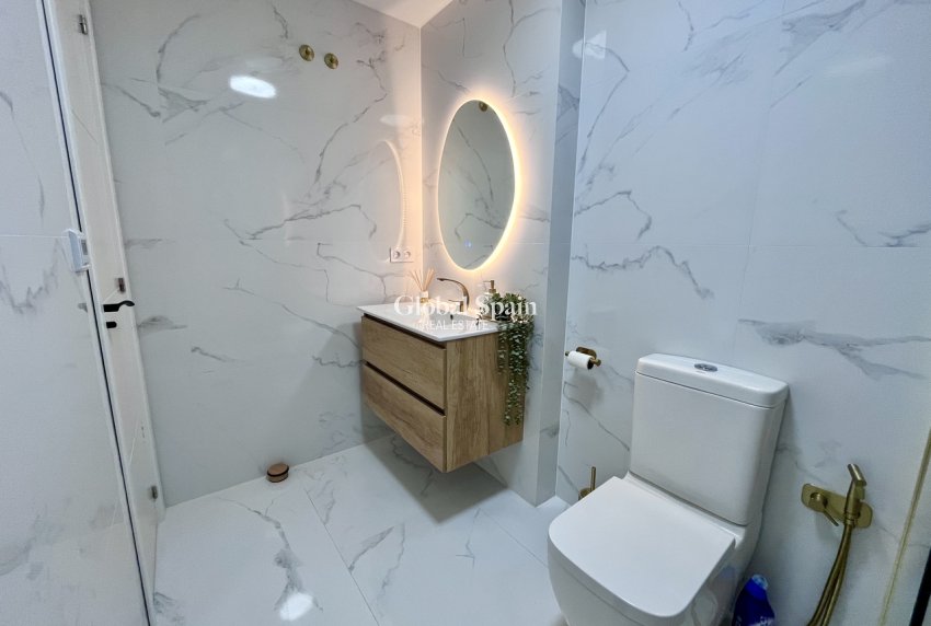 Wiederverkauf - PENTHOUSE -
PLAYA FLAMENCA - Costa Blanca