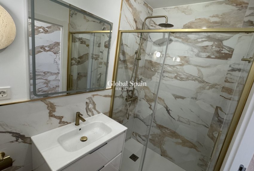 Wiederverkauf - PENTHOUSE -
PUNTA PRIMA - Costa Blanca