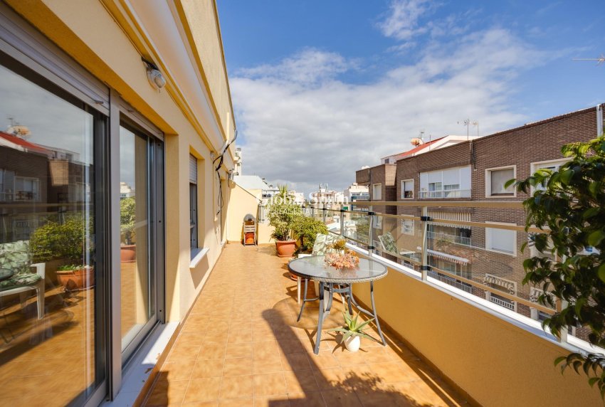 Wiederverkauf - PENTHOUSE -
TORREVIEJA - Center