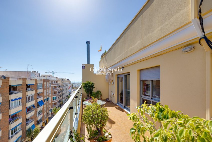 Wiederverkauf - PENTHOUSE -
TORREVIEJA - Center
