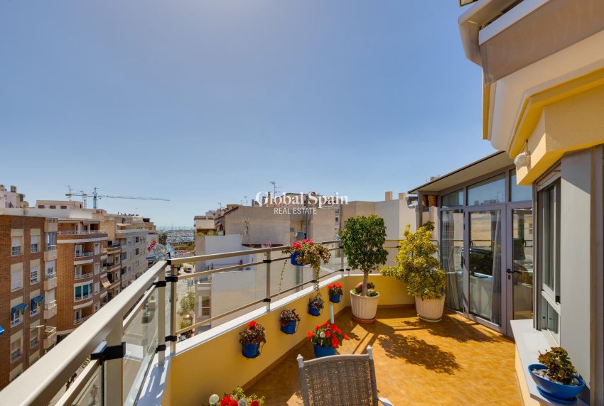 Wiederverkauf - PENTHOUSE -
TORREVIEJA - Center