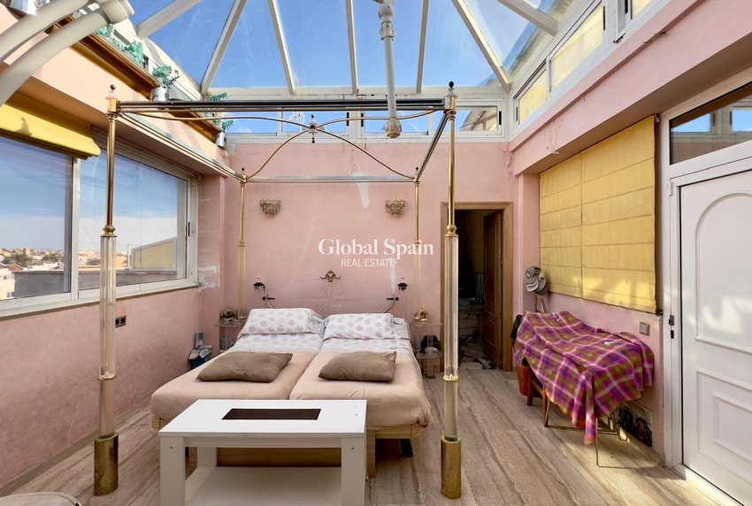 Wiederverkauf - PENTHOUSE -
TORREVIEJA - Center